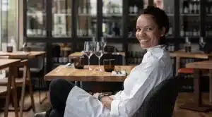 Chef Alessandra Montagne assume restaurante no Louvre