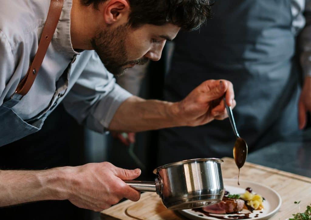 Inscrições até 19 de junho para chefs talentosos. (Foto: Cotton Bro Studio/Pexels)