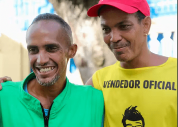 Irmãos separados se reencontram