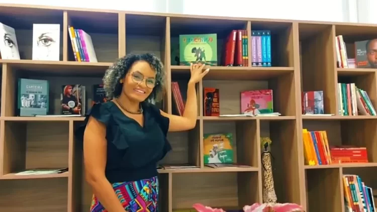 Mais de mil livros: conheça a biblioteca dedicada a autores negros