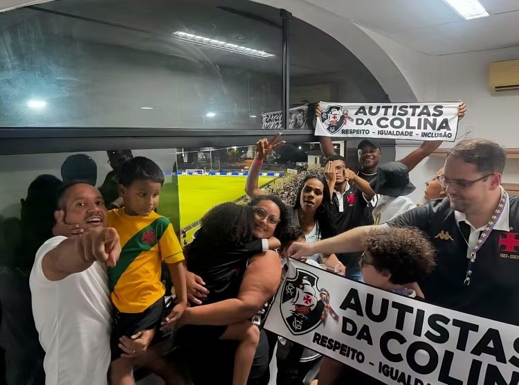 Vasco inaugura espaço para torcedores autistas. (Foto: Divulgação/Autistas da Colina)