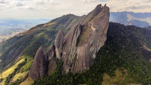 Pico dos Cinco Pontões (Foto: Reprodução/Naoki Arima)