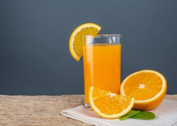 Benefícios do suco de laranja como auxilia na saúde intestinal
