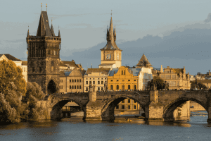 Turismo na Europa: conheça Praga. (Foto: Martin Krchnacek/Unsplash)