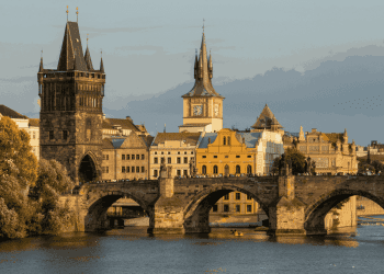 Turismo na Europa: conheça Praga. (Foto: Martin Krchnacek/Unsplash)