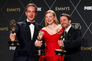 Confira as indicações do Emmy 2024. Na foto, atores de Succession, série ganhadora do Emmy 2023. (Foto: Divulgação/Los Angeles Times)