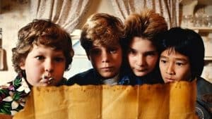 Dentre a seleção de filmes para o final de semana, se encante com Goonies. (Foto: Reprodução/Warner)