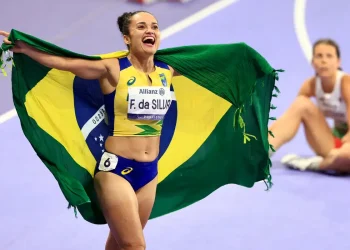 Fernanda - Atleta - Ouro - Paralímpicos - Brasil - Paris