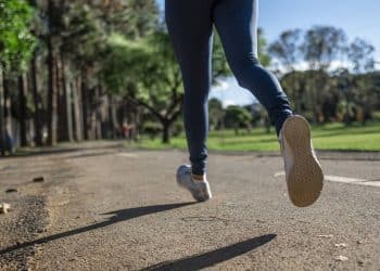 Cinco passos para começar a correr de maneira saudável