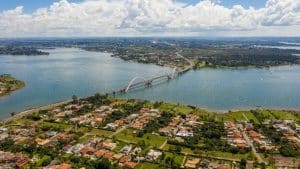 Vista aérea do Lago Sul, em Brasília, considerada uma das melhores cidades do Brasil para se viver