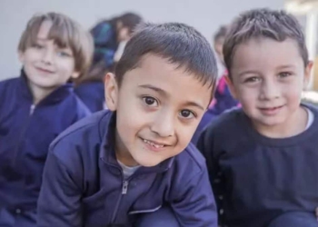 Imagens de alunos da escola argentina eleita uma das melhores do mundo.