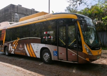 Ônibus movido a hidrogênio da USP.