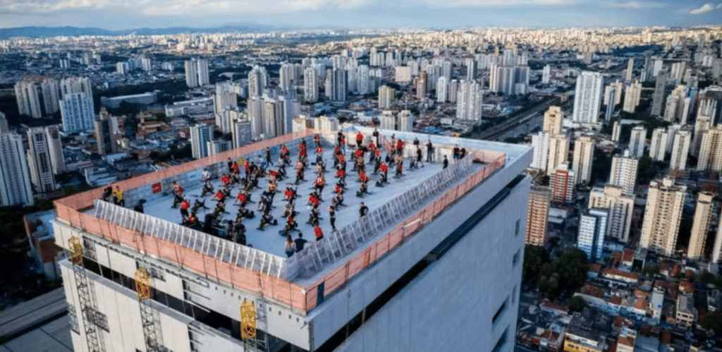 Spinning em Helipontos: A Nova Tendência Fitness em São Paulo