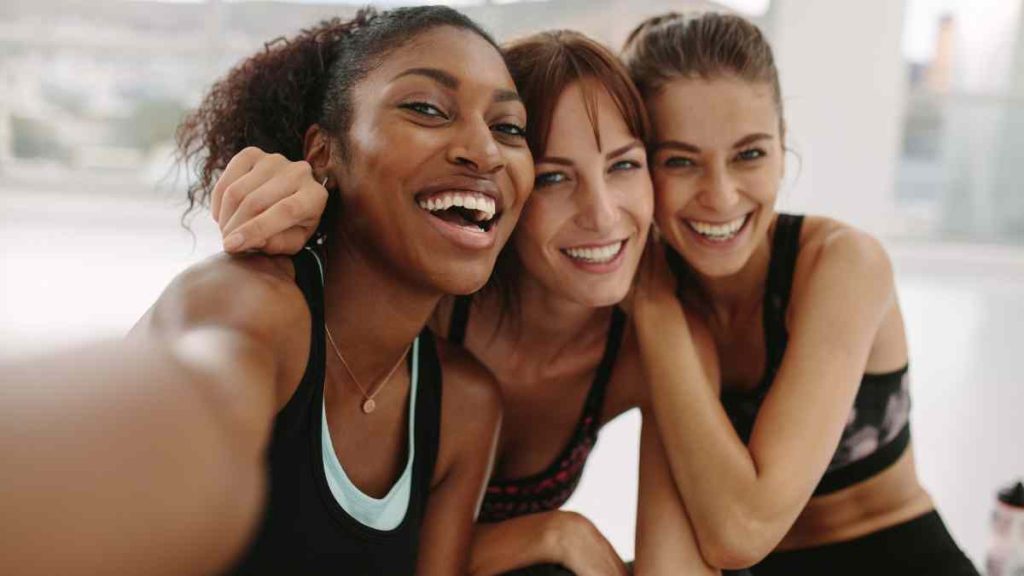 Cuidados com a saúde da mulher em diferentes fases da vida.