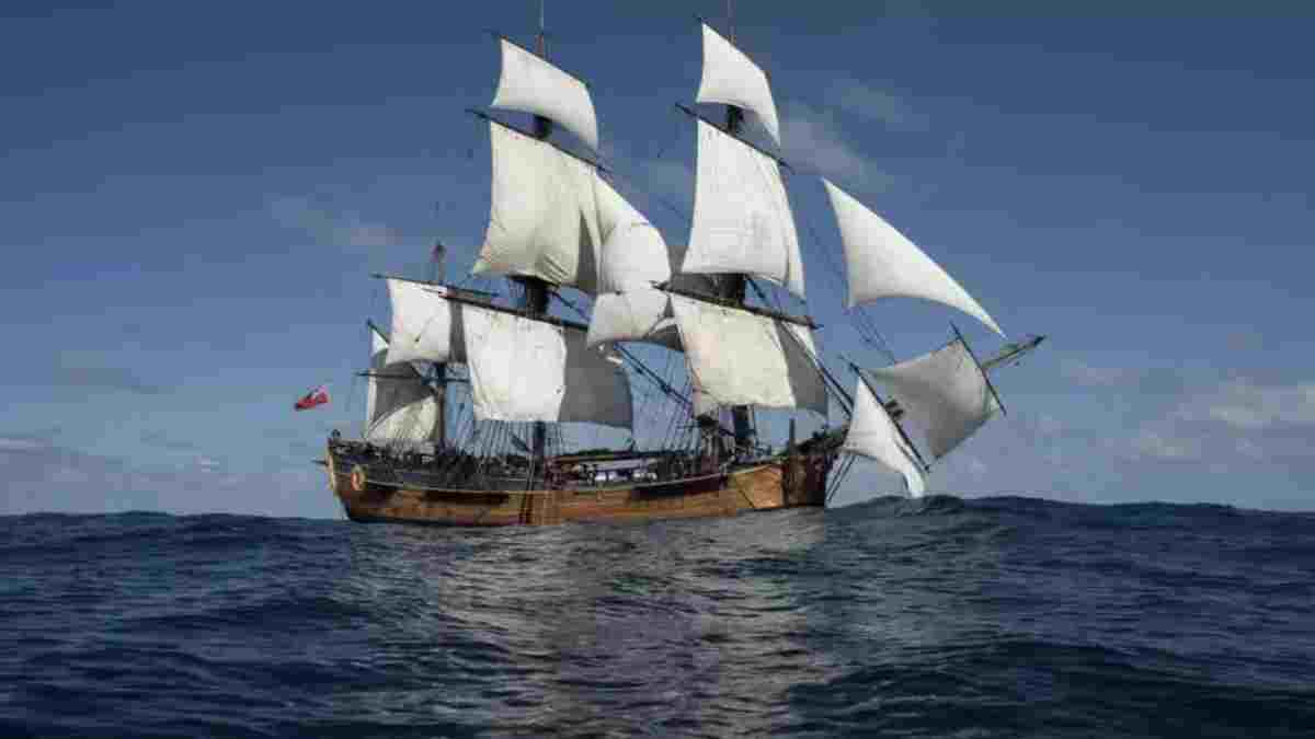 Navio misterioso é encontrado com destroços em Rhode Island