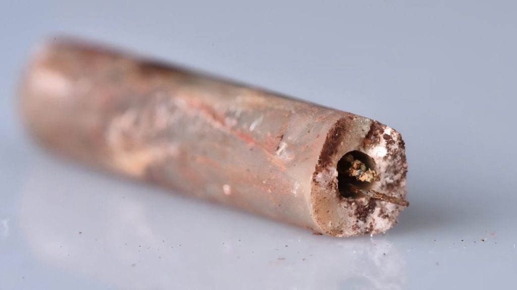 tumba com agulhas de acupuntura da Dinastia