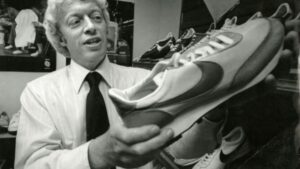 Cofundador da Nike doa bilhões