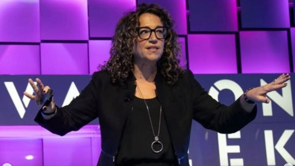 Amy Webb apresenta searchless e AI2C no Rio Innovation Week
