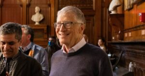 Doação de Bill Gates fortalece combate global a doenças.