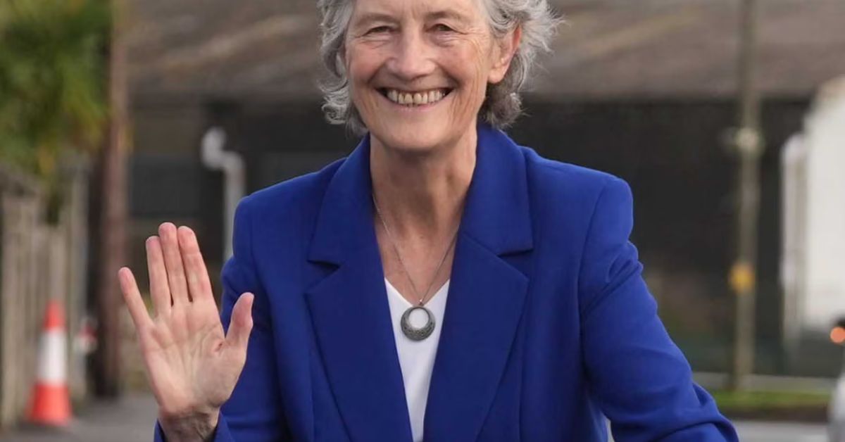 Catherine Connolly vota em Galway antes de ser eleita presidente da Irlanda.