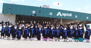 Formandos celebram conclusão dos estudos em projeto da Cimento Apodi e SESI no Vale do Jaguaribe.