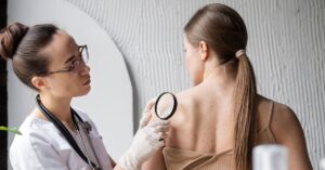 consulta dermatológica no Dezembro Laranja SBD 2025