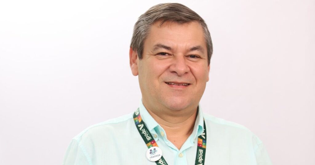 Karley Sobreira, diretor de Supply Chain, representa a Cimento Apodi na feira Expolog 2025.
