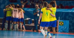 Brasil comemora vitória na Copa do Mundo de Futsal Feminino