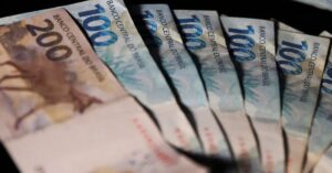 novo salário mínimo definido para 2026 em notas de real