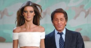 Impacto de Valentino Garavani no desfile com Gisele Bündchen em Paris em 2002