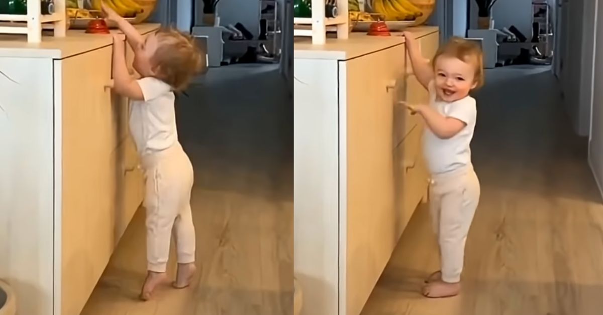 Mãe cria sino do abraço e criança toca o sino pedindo carinho em casa