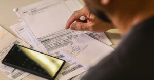 novo salário mínimo 2026 influencia contas domésticas e benefícios sociais