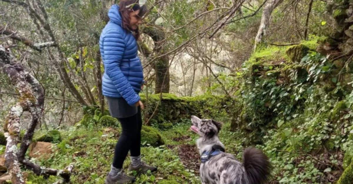 neorrurais na Espanha vivendo em vilarejo rural com contato direto com a natureza