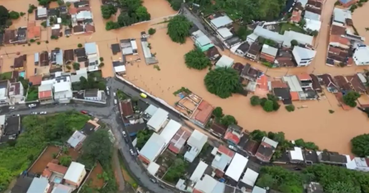 apoio a vítimas de enchente na Zona da Mata mineira com bairros alagados