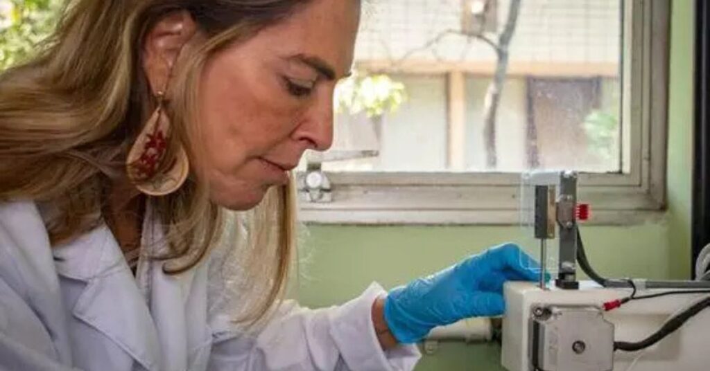 tratamento com polilaminina aplicado na medula espinhal durante cirurgia experimental