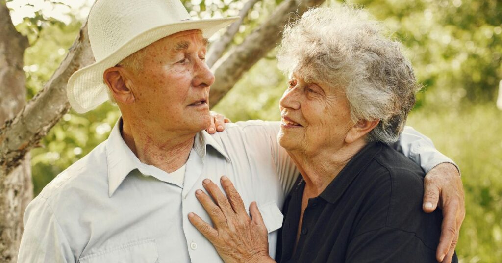 idosos aposentados recebem 13º salário antecipado do INSS em 2026