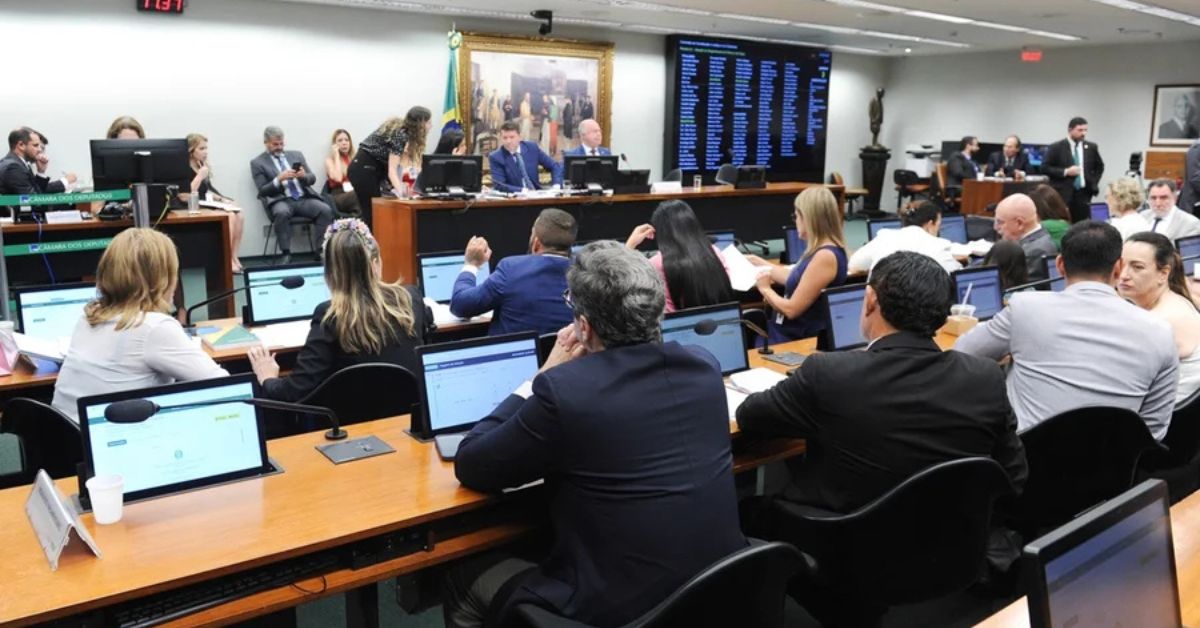 defesa dos animais em debate na Câmara durante reunião da CCJ