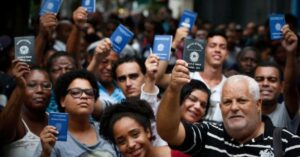 Empregos formais crescem em janeiro no Brasil e elevam salários