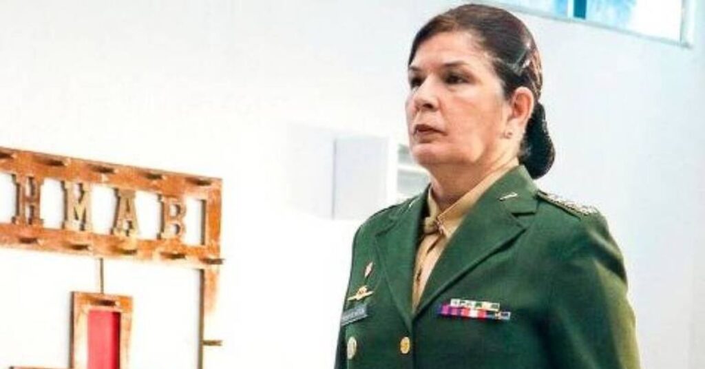 Primeira mulher general do Exército brasileiro