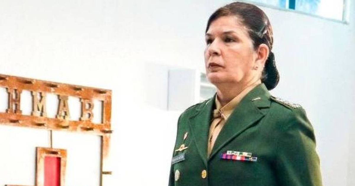 Primeira mulher general do Exército brasileiro