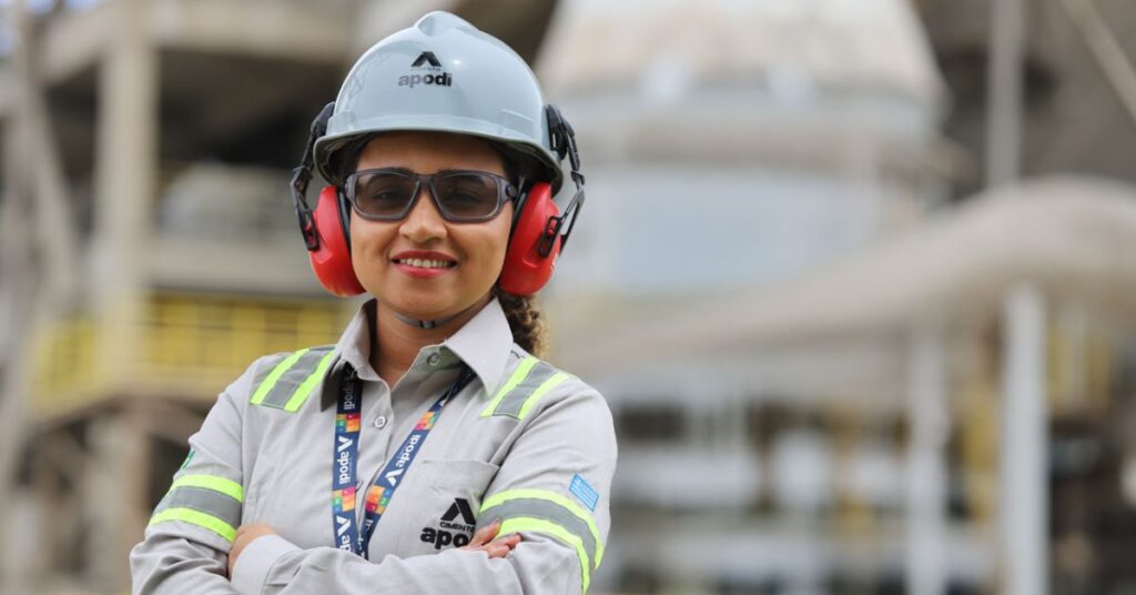 Mulheres nas engenharias atuando na indústria de cimento no Ceará