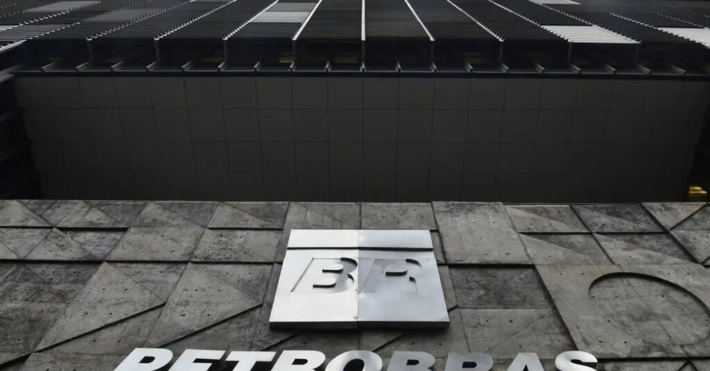 fachada da Petrobras relacionada à descoberta de poço de gás na Colômbia