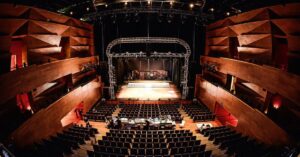 Teatro Santander completa 10 anos com geração de empregos e grandes espetáculos