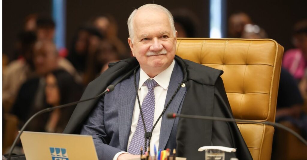 Unifor recebe ministro Edson Fachin durante participação em seminário internacional de Direito