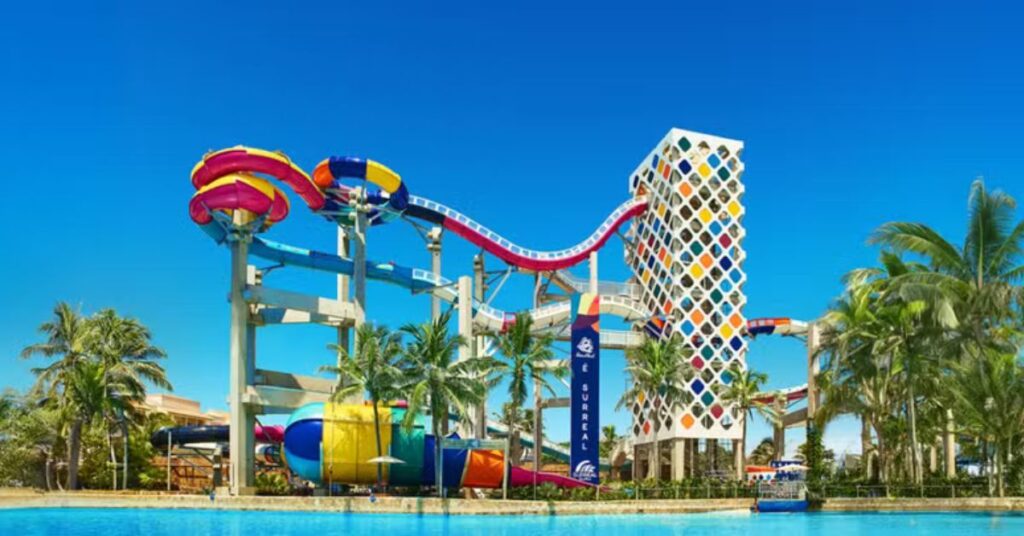 Beach Park Guinness com montanha-russa aquática mais alta do mundo no Ceará