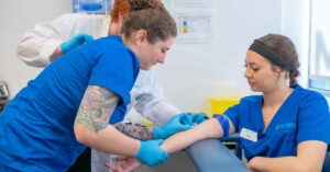 Senado avança em redução da jornada de enfermeiros e pode melhorar atendimento