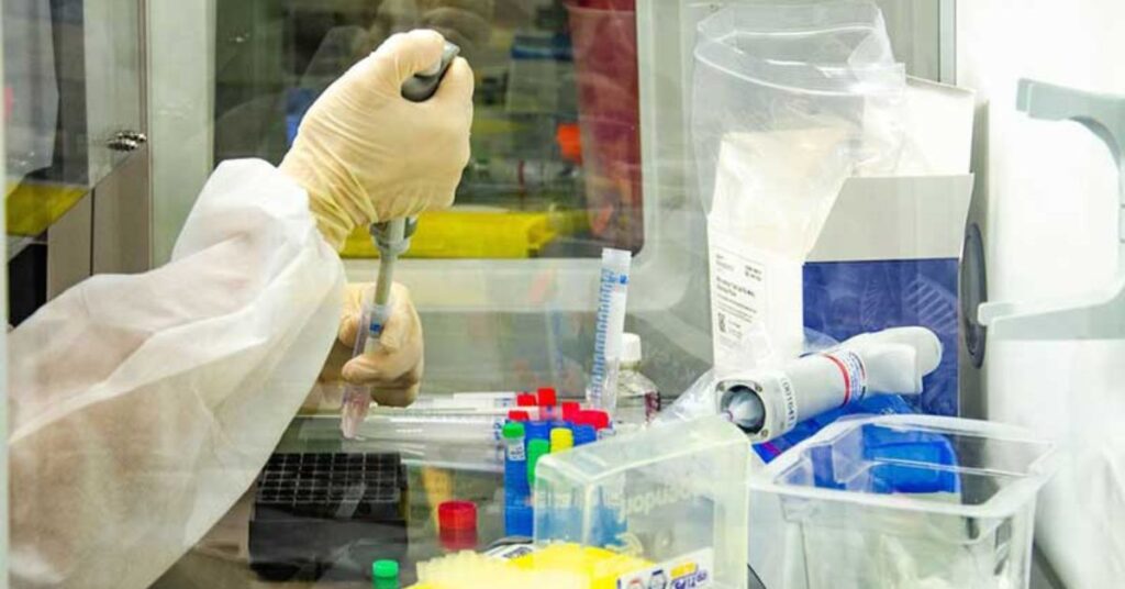 prevenção do HIV entre jovens com pesquisa em laboratório da Fiocruz