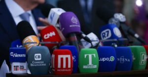 Ranking de liberdade de imprensa coloca Brasil à frente dos EUA e expõe o que muda na informação