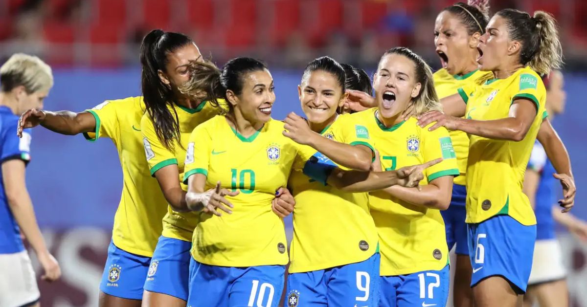 Seleção brasileira feminina comemora durante partida em preparação para a Copa do Mundo Feminina 2027 no Brasil