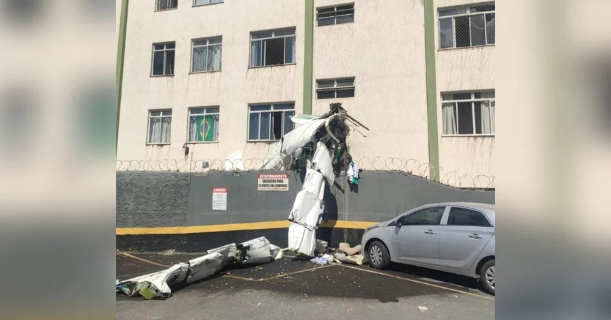 Destroços de avião após queda em BH onde duas pessoas desembarcaram antes do voo